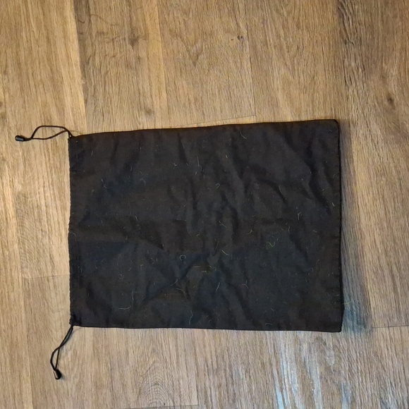 Tumi Black Beaded Drawstring Dust Bag. - Picture 3 of 5